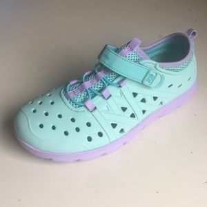 Stride rite made 2 play water sneakers